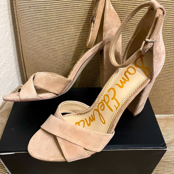Sam Edelman Shoes - 🔥NWT Sam Edelman Yancy Block Heel Ankle Strap Sandals - Size 9